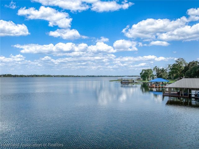 10 Placid Oaks Drive, Lake Placid, FL 33852