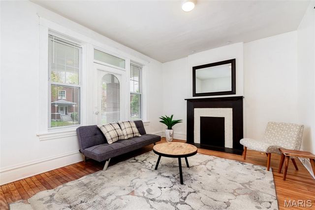 4219 Red Bud Avenue, St Louis, MO 63115