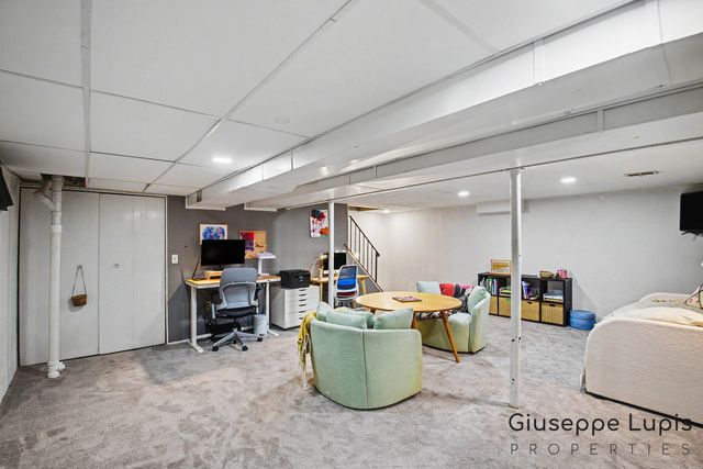 2161 Topaz Drive, City Of Troy, MI 48085