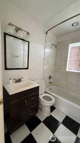 1031 S Oxford Street, Tacoma, WA 98465