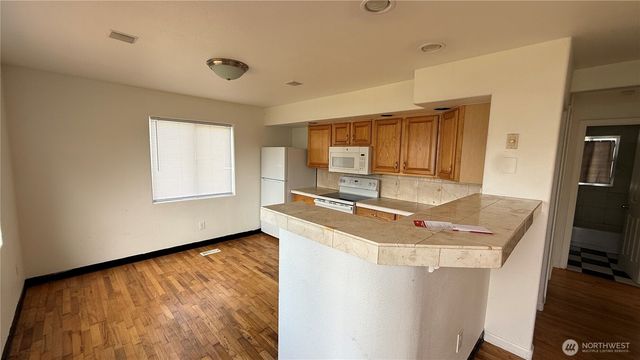 1031 S Oxford Street, Tacoma, WA 98465