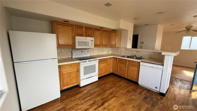 1031 S Oxford Street, Tacoma, WA 98465