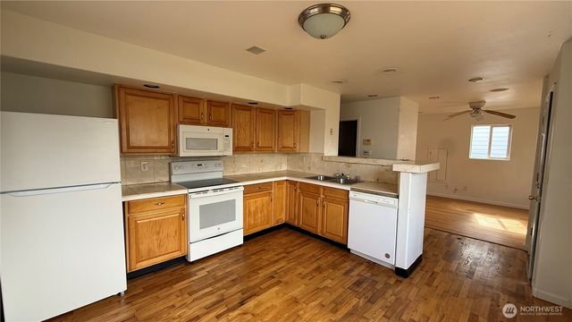 1031 S Oxford Street, Tacoma, WA 98465