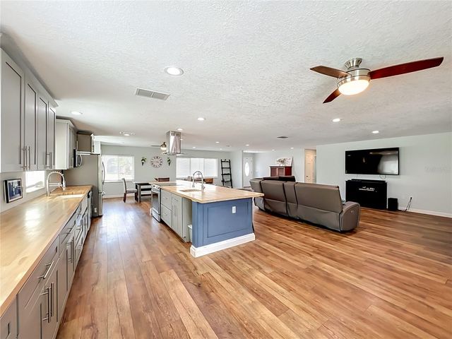 153 VARIETY TREE CIRCLE, Altamonte Springs, FL 32714