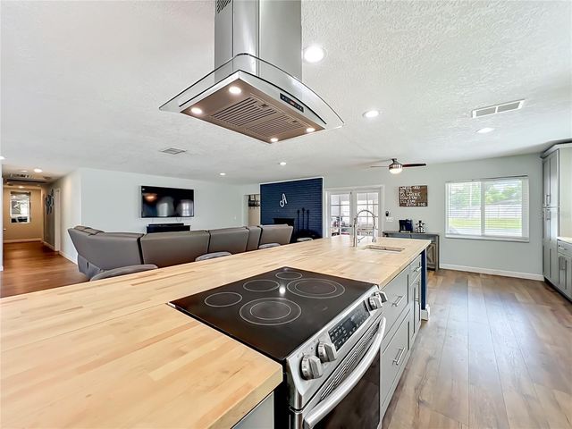 153 VARIETY TREE CIRCLE, Altamonte Springs, FL 32714