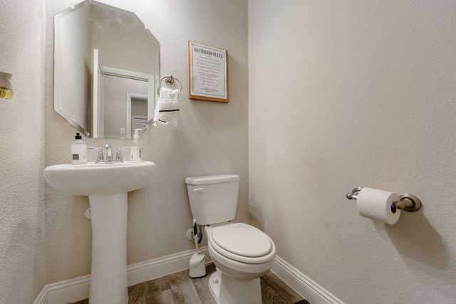 422 Milligan Drive, Midlothian, TX 76065