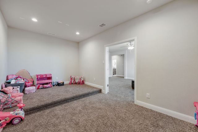 422 Milligan Drive, Midlothian, TX 76065