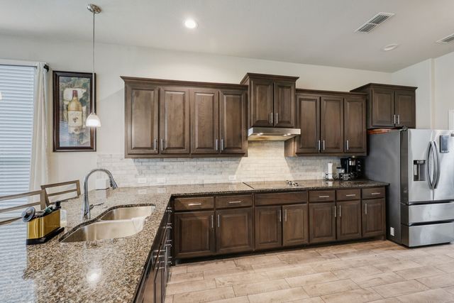 422 Milligan Drive, Midlothian, TX 76065