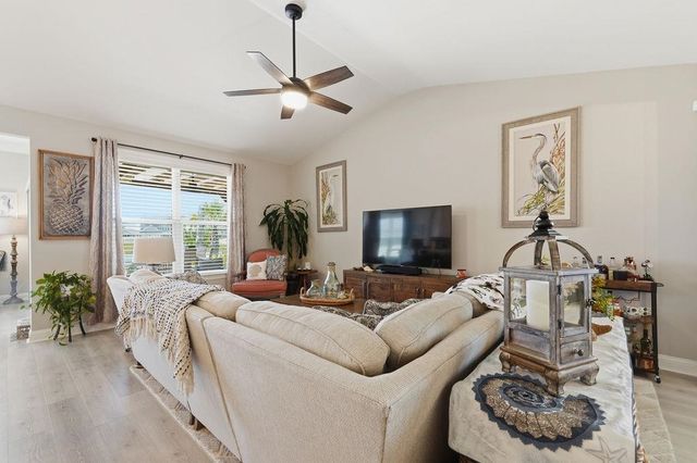 5015 Vinesia Dr., Myrtle Beach, SC 29579