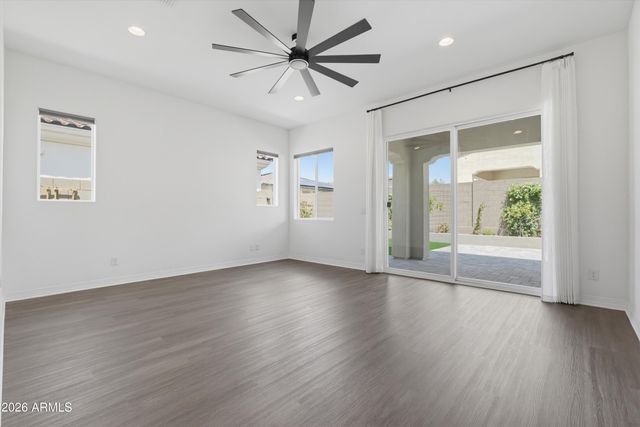 2024 W ANDALUSIAN Trail W, Phoenix, AZ 85085