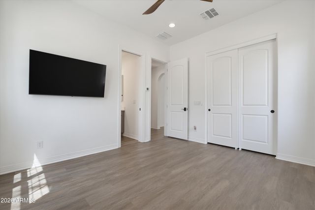 2024 W ANDALUSIAN Trail W, Phoenix, AZ 85085