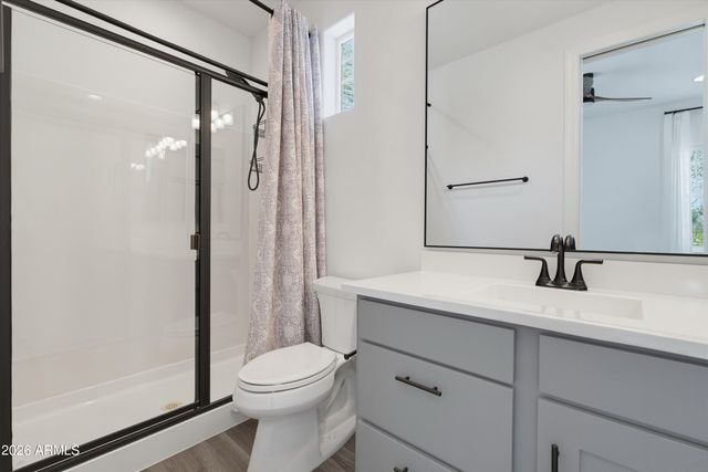 2024 W ANDALUSIAN Trail W, Phoenix, AZ 85085