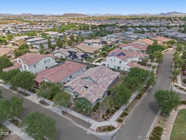 2024 W ANDALUSIAN Trail W, Phoenix, AZ 85085