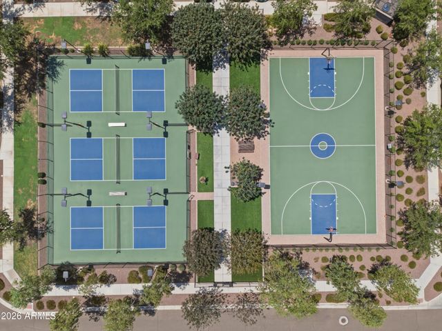 2024 W ANDALUSIAN Trail W, Phoenix, AZ 85085