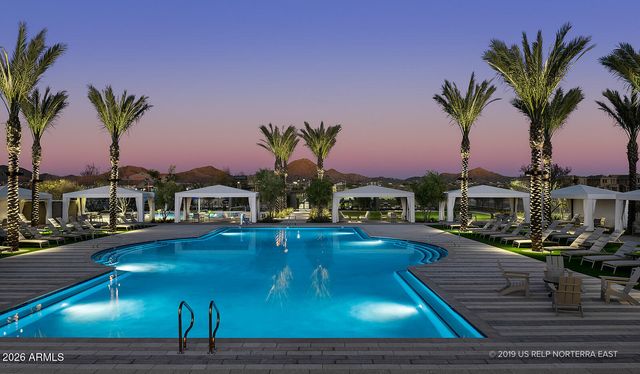 2024 W ANDALUSIAN Trail W, Phoenix, AZ 85085