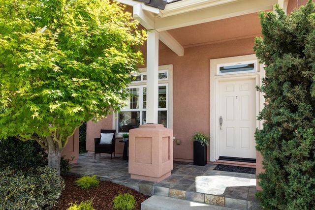 819 Warner Court, Mountain View, CA 94043