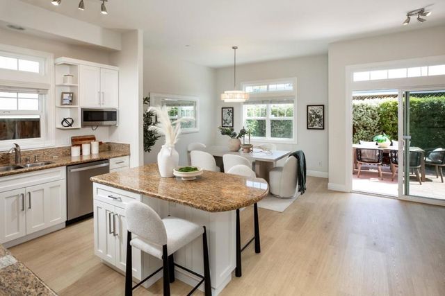 819 Warner Court, Mountain View, CA 94043