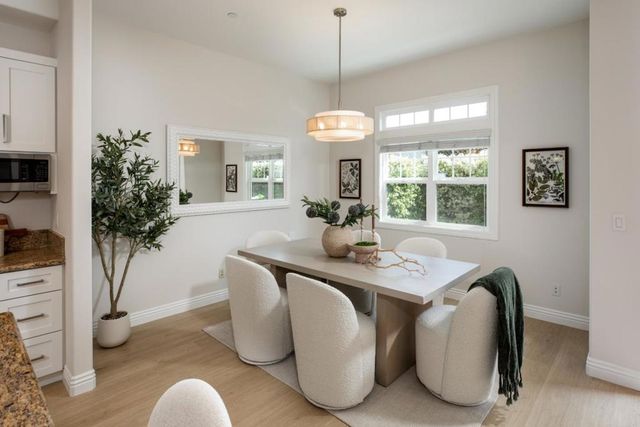 819 Warner Court, Mountain View, CA 94043