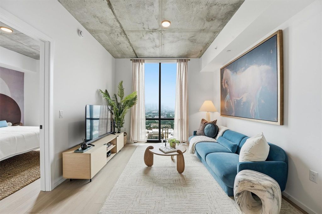 5501 La Branch Street 2307, Houston, TX 77004