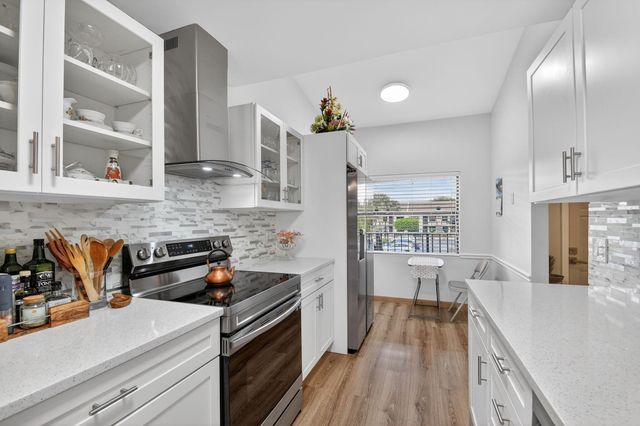 7855 Willow Spring Drive 725, Lake Worth, FL 33467