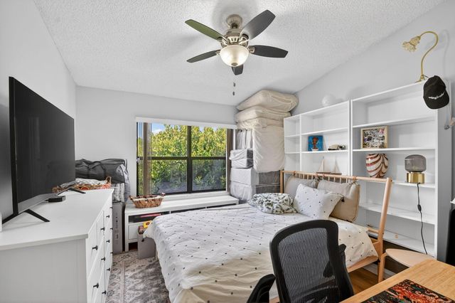 7855 Willow Spring Drive 725, Lake Worth, FL 33467