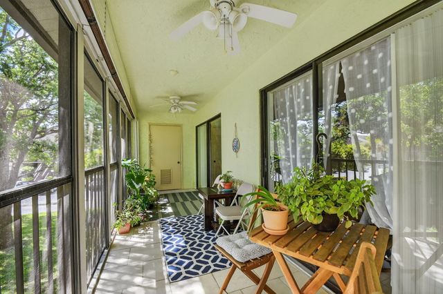 7855 Willow Spring Drive 725, Lake Worth, FL 33467