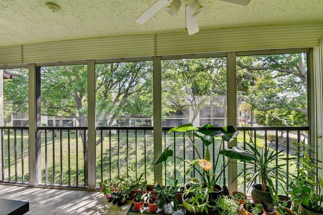 7855 Willow Spring Drive 725, Lake Worth, FL 33467