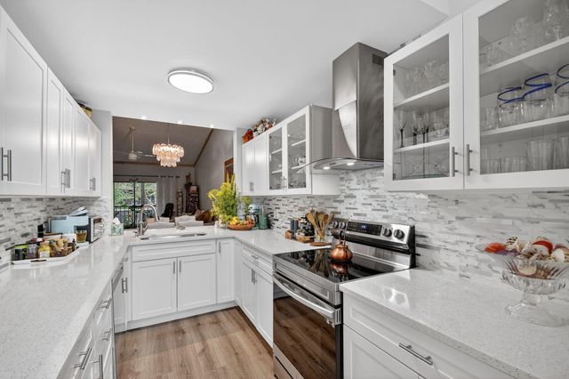 7855 Willow Spring Drive 725, Lake Worth, FL 33467