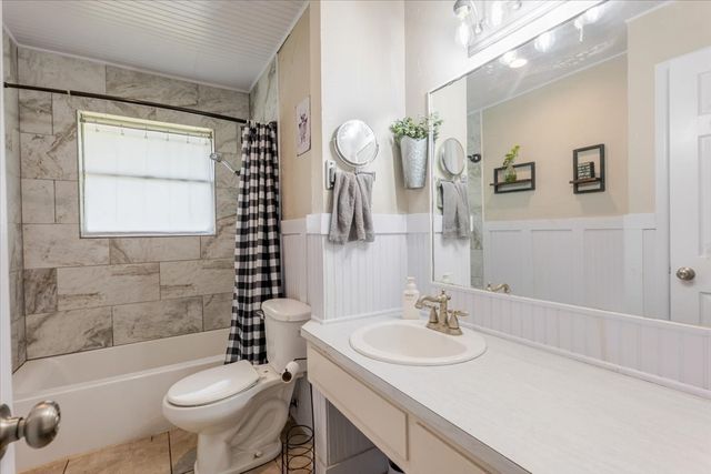 2304 SE 10th, Mineral Wells, TX 76067