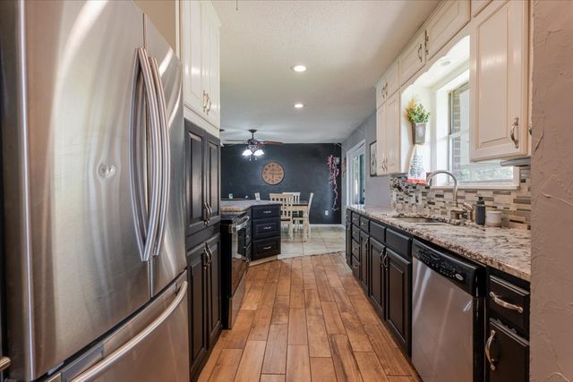 2304 SE 10th, Mineral Wells, TX 76067