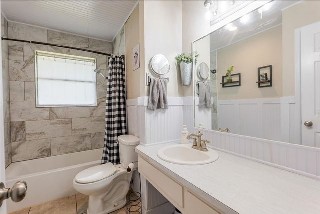 2304 SE 10th, Mineral Wells, TX 76067