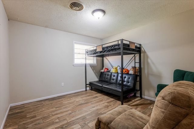 2304 SE 10th, Mineral Wells, TX 76067