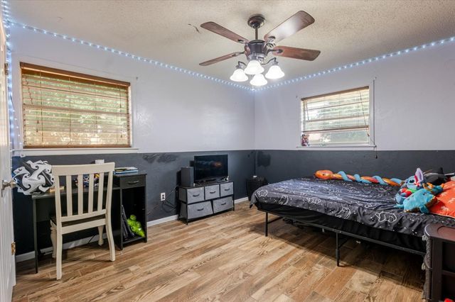 2304 SE 10th, Mineral Wells, TX 76067