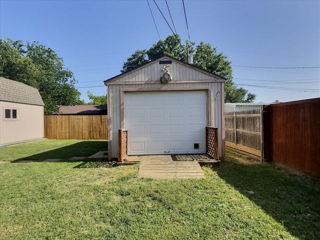 2304 SE 10th, Mineral Wells, TX 76067