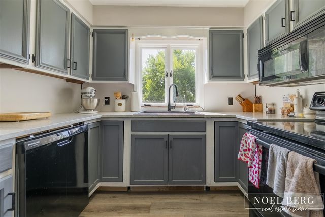 4147 S Brooks Road, Muskegon, MI 49444