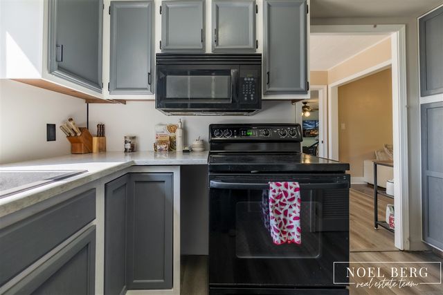4147 S Brooks Road, Muskegon, MI 49444