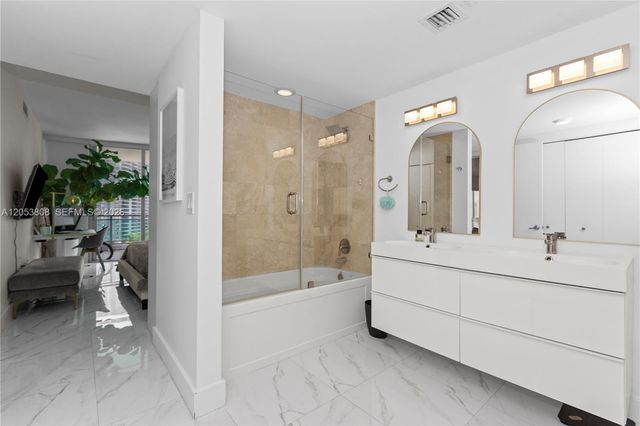 350 S Miami Avenue 2102, Miami, FL 33130