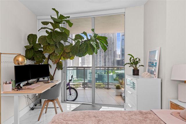 350 S Miami Avenue 2102, Miami, FL 33130