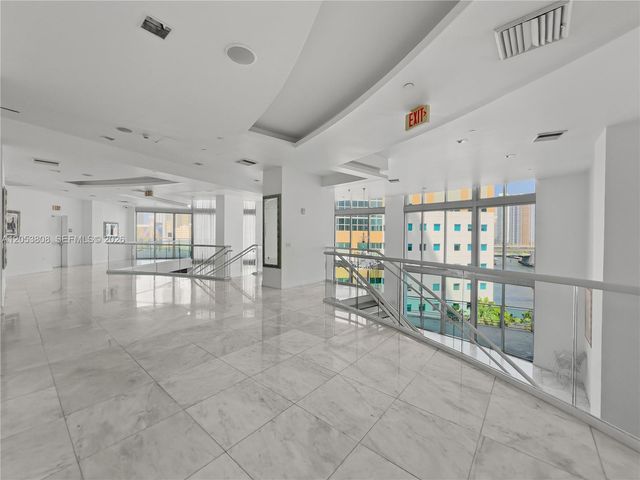 350 S Miami Avenue 2102, Miami, FL 33130