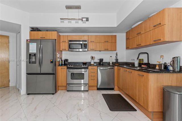 350 S Miami Avenue 2102, Miami, FL 33130