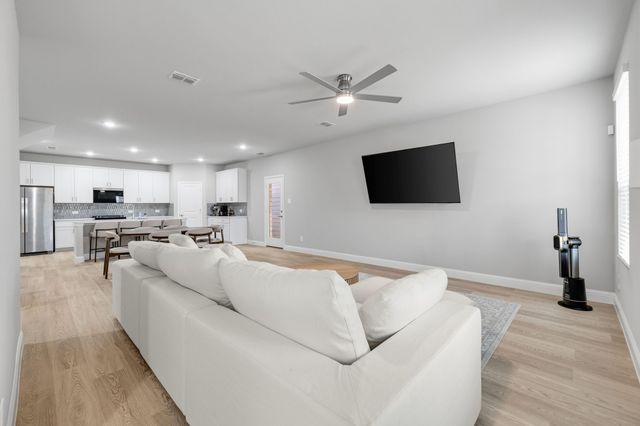 2724 Big Bend Mews, Corinth, TX 76210