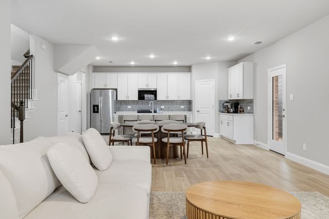 2724 Big Bend Mews, Corinth, TX 76210