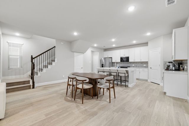 2724 Big Bend Mews, Corinth, TX 76210