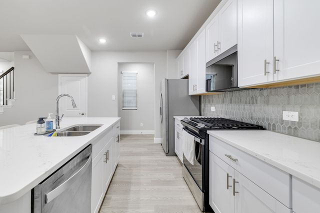 2724 Big Bend Mews, Corinth, TX 76210