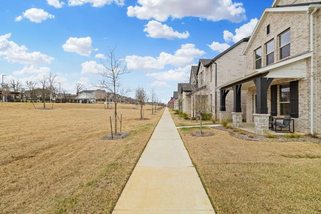 2724 Big Bend Mews, Corinth, TX 76210