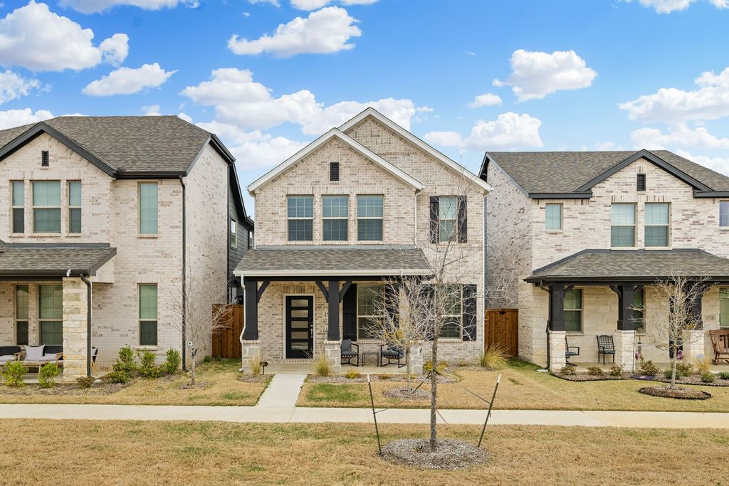 2724 Big Bend Mews, Corinth, TX 76210