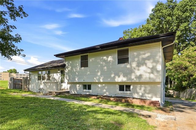 4142 N Lister Avenue, Kansas City, MO 64117