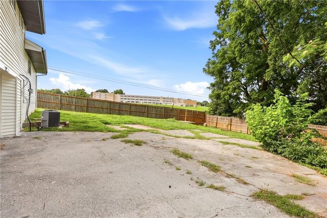 4142 N Lister Avenue, Kansas City, MO 64117