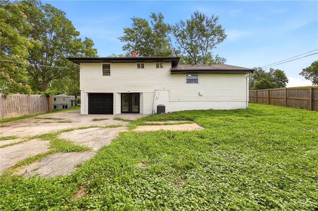 4142 N Lister Avenue, Kansas City, MO 64117