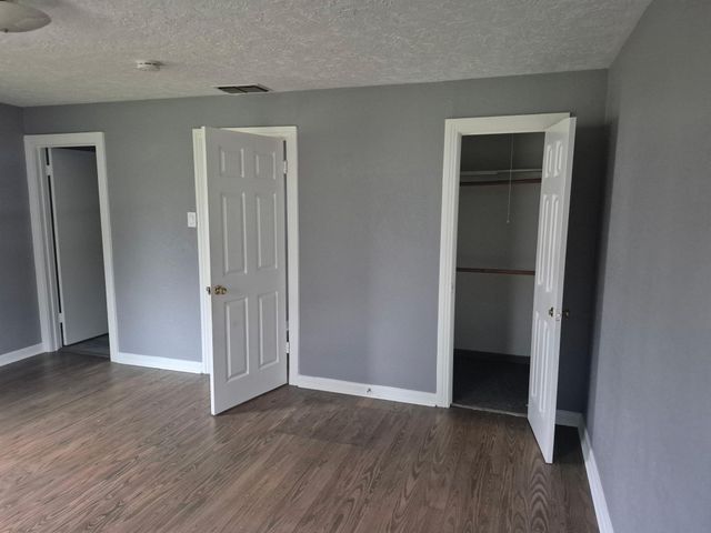 1017 Hazel Avenue, Huntsville, TX 77320